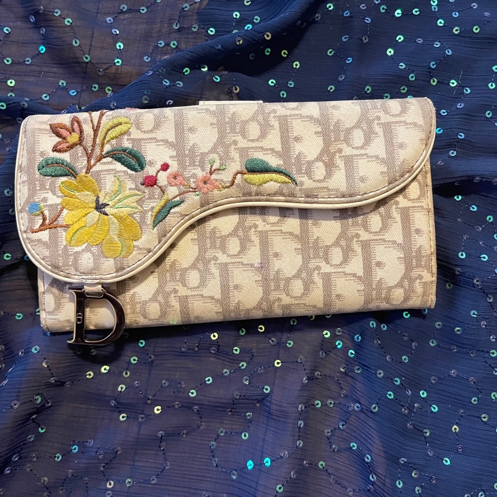Beautiful Dior Wallet